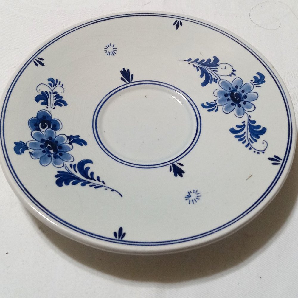 New W/O tags Handpainted Delft Saucer
